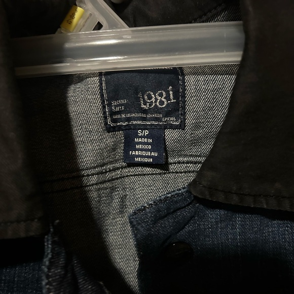 Guess denim jacket - Picture 3 of 3